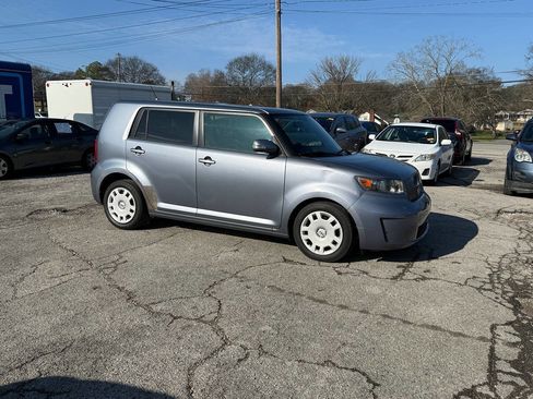 Used 2010 Scion xB image 28
