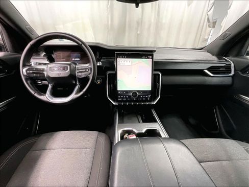 Used 2025 GMC Acadia Elevation image 22