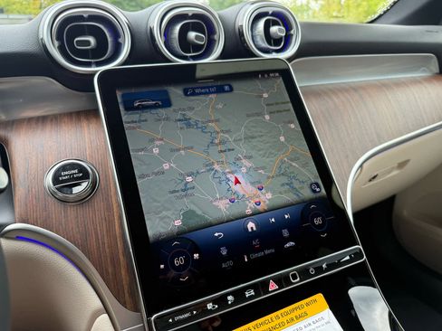 Used 2026 Mercedes-Benz GLC 350e 4MATIC image 17