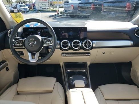 Used 2023 Mercedes-Benz GLB 250 w/ Premium Package image 14