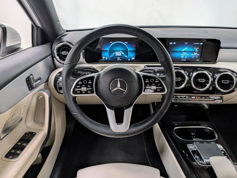 Used 2019 Mercedes-Benz A 220 image 2