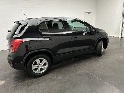 Used 2020 Chevrolet Trax LS w/ Tint and Cruise Package FWD image 8