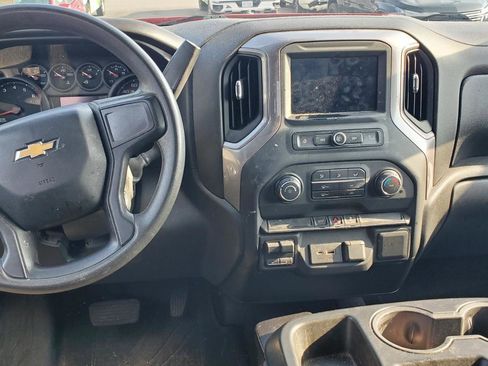 Used 2021 Chevrolet Silverado 2500 Custom w/ Custom Value Package image 7