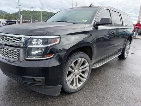 Used 2016 Chevrolet Suburban LT w/ Luxury Package AWD/4WD image 7
