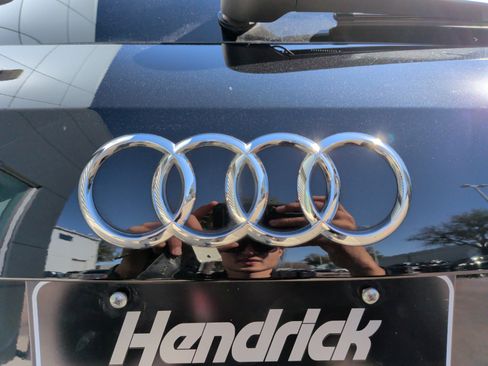 Certified 2022 Audi Q3 2.0T Premium w/ Convenience Package image 40