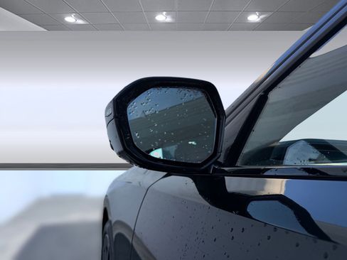 Certified 2024 BMW 760i xDrive w/ Executive Package image 23