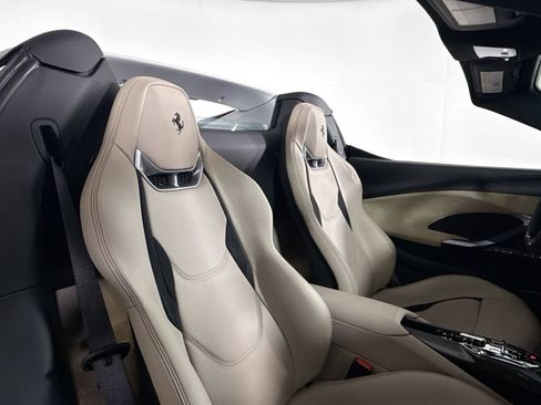 Used 2026 Ferrari 296 GTS RWD image 4