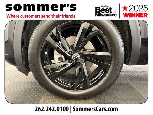 Used 2025 Volkswagen Atlas Cross Sport SEL R-Line AWD/4WD image 25