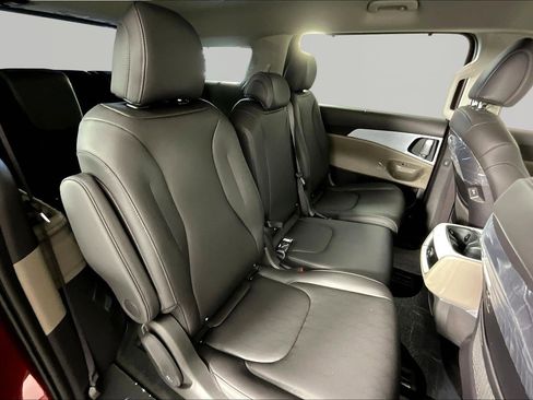 New 2026 Kia Carnival EX FWD image 19