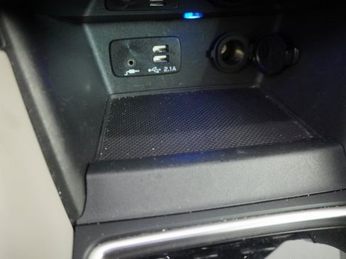 Certified 2024 Subaru Forester Limited image 30