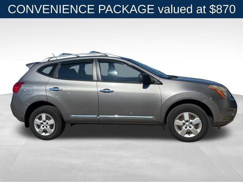 Used 2014 Nissan Rogue S w/ Convenience Package FWD image 3
