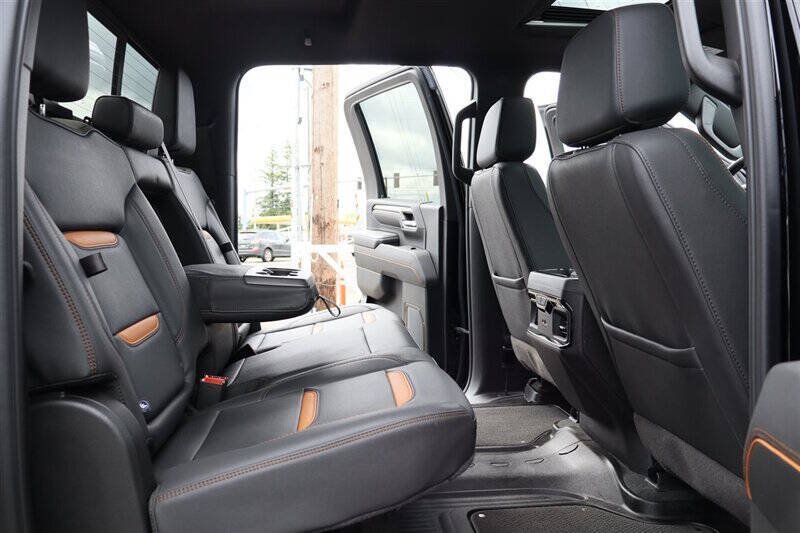 Used 2025 GMC Sierra 3500 AT4 w/ AT4 Premium Plus Package AWD/4WD image 32