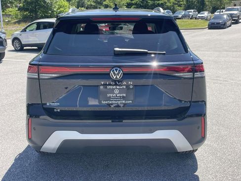 New 2026 Volkswagen Tiguan SE FWD image 5