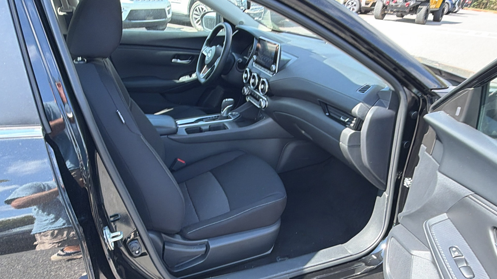 Used 2025 Nissan Sentra SV FWD image 19