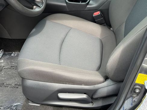 Used 2022 Toyota RAV4 LE AWD/4WD image 22