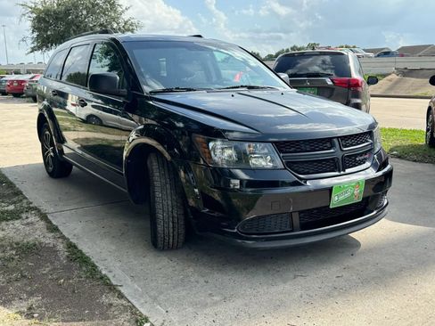 Used 2018 Dodge Journey SE w/ Popular Equipment Group FWD image 4