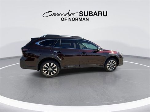 Used 2025 Subaru Outback Touring XT image 9