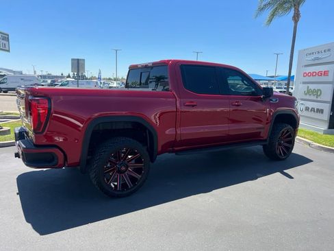 Used 2024 GMC Sierra 1500 AT4 w/ Technology Package AWD/4WD image 14