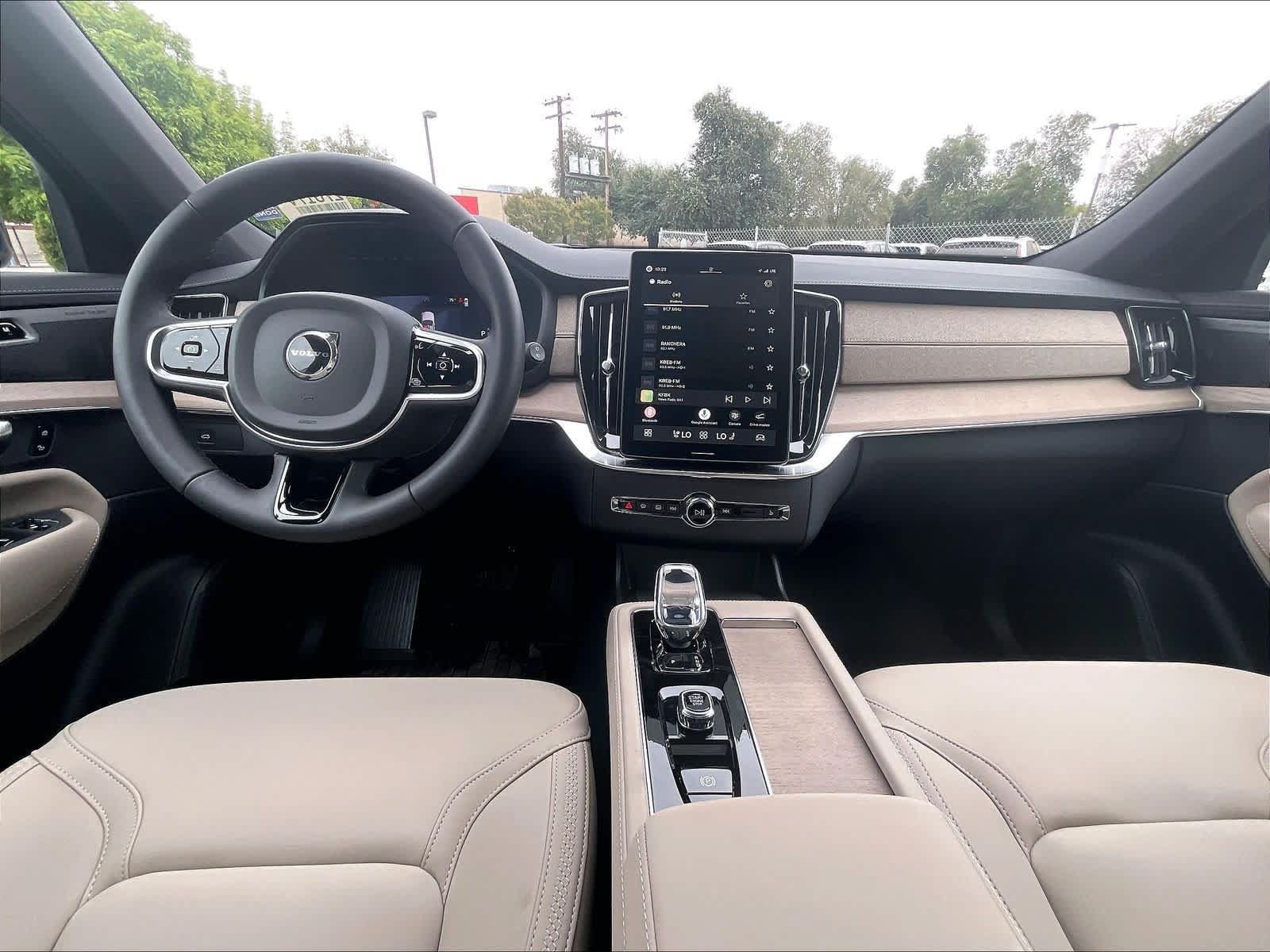 New 2027 Volvo XC90 B6 Plus AWD/4WD image 7