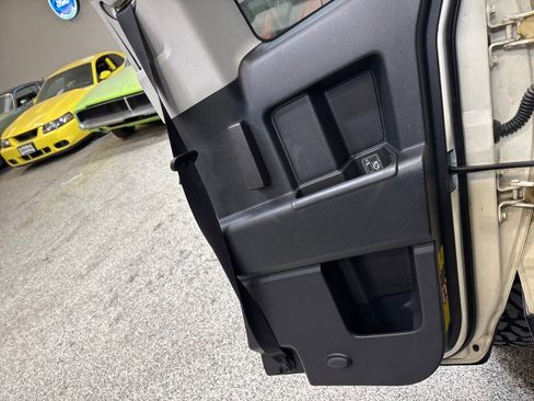 Used 2010 Toyota FJ Cruiser 4WD image 62