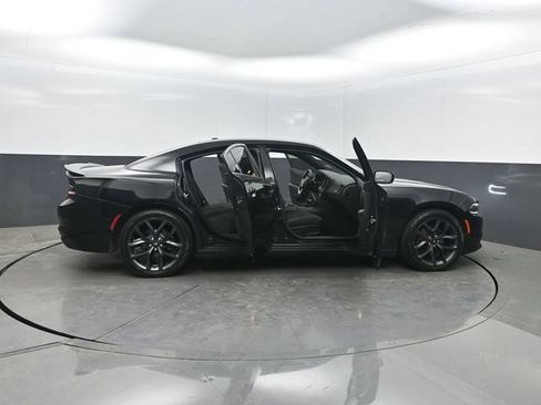 Used 2019 Dodge Charger SXT w/ Blacktop Package RWD image 37
