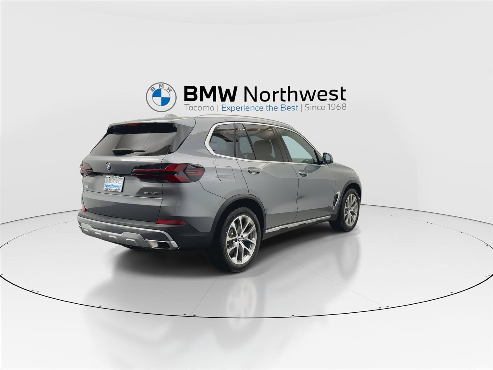 Used 2026 BMW X5 xDrive40i w/ Climate Comfort Package AWD/4WD image 3