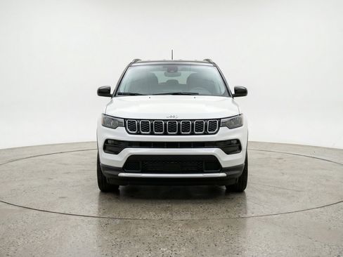 Used 2025 Jeep Compass Limited image 2