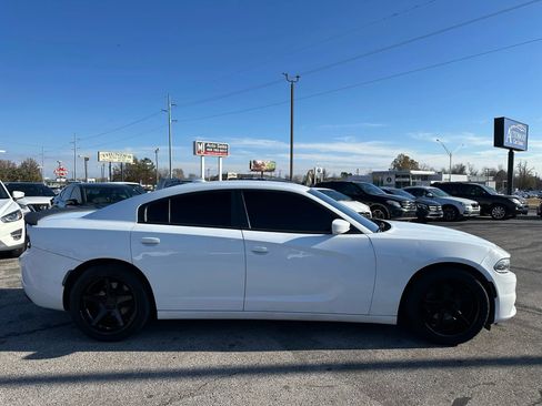 Used 2015 Dodge Charger SXT w/ Premium Group image 29