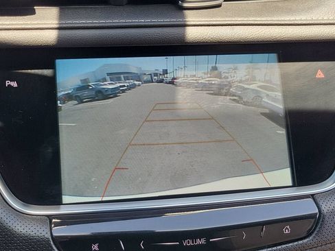 Used 2018 Cadillac XT5 FWD image 32