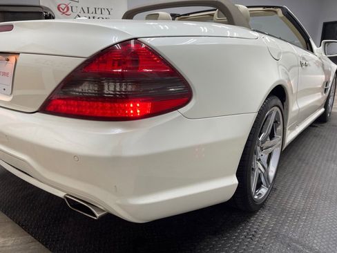 Used 2011 Mercedes-Benz SL 550 550 image 14