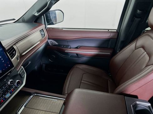 Used 2023 Ford Expedition Max Limited image 24