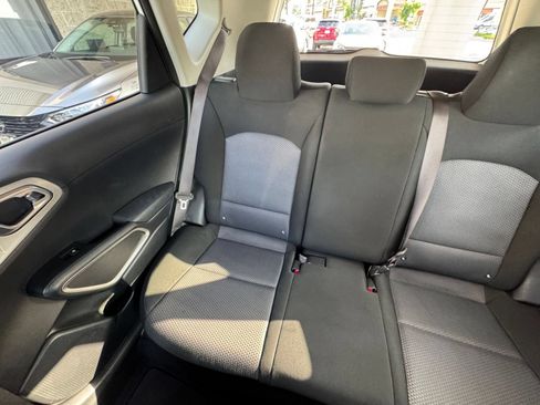 Used 2025 Kia Soul LX w/ LX Technology Package FWD image 37