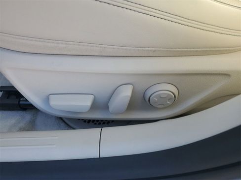 New 2026 Genesis G70 2.5T Prestige image 17