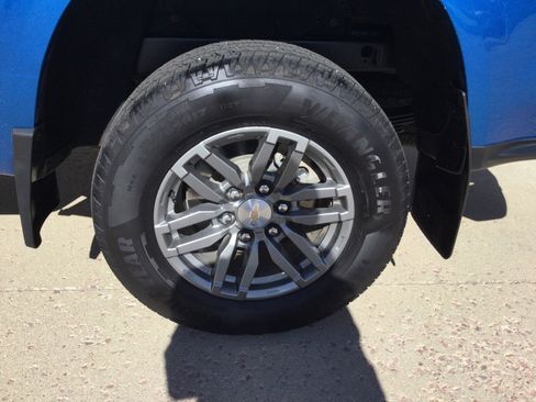 Used 2023 Chevrolet Colorado LT w/ LT Convenience Package III image 5