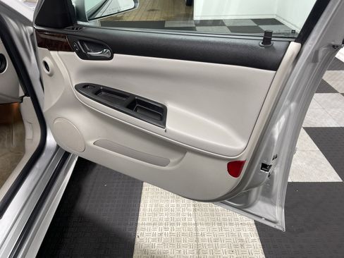 Used 2013 Chevrolet Impala LT w/ LT Sunroof Package image 23