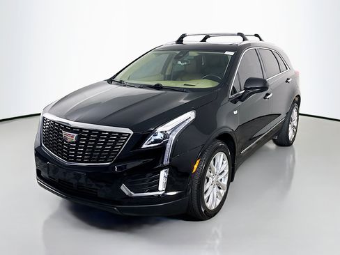 Used 2017 Cadillac XT5 Platinum AWD/4WD image 4