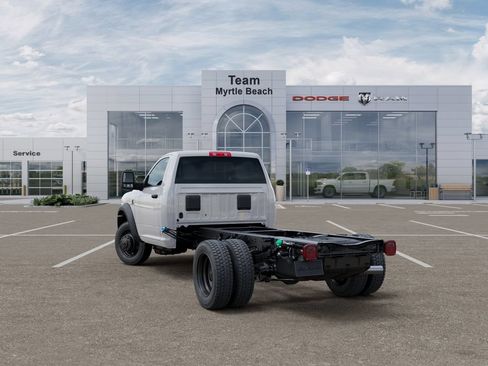 New 2025 RAM 4500 Tradesman AWD/4WD image 4
