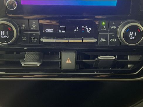 Used 2024 Toyota Highlander LE image 26