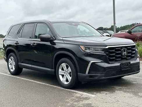 Used 2023 Honda Pilot LX image 19