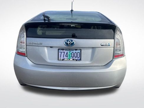 Used 2015 Toyota Prius Plug-In Hybrid image 6