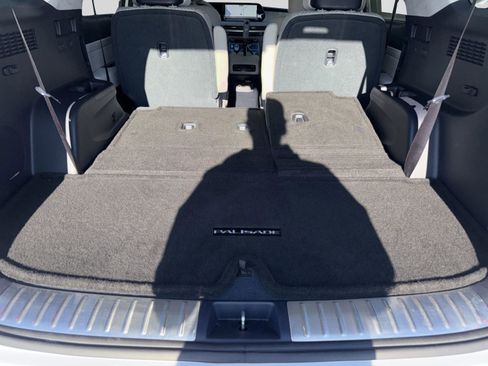 Used 2024 Hyundai Palisade Calligraphy image 8