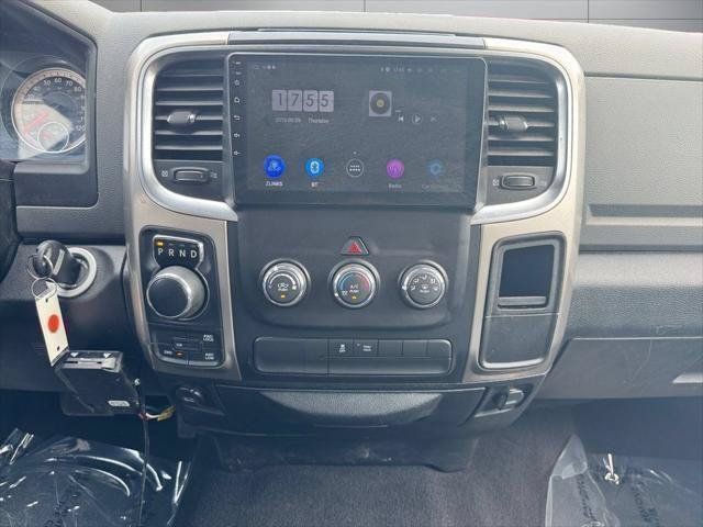 Used 2018 RAM 1500 Classic SLT AWD/4WD image 73
