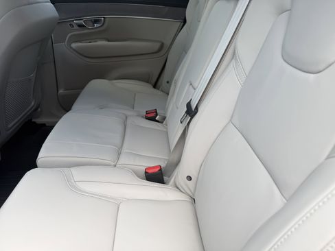 New 2026 Volvo XC90 B6 Ultra w/ Protection Package AWD/4WD image 16