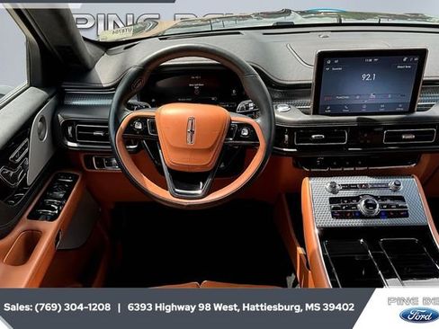 Used 2023 Lincoln Aviator Black Label w/ Dynamic Handling Package image 5