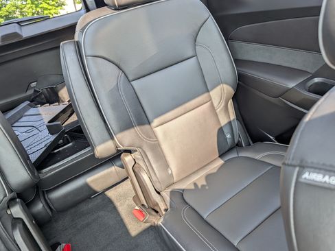 Used 2021 Chevrolet Traverse High Country AWD/4WD image 14