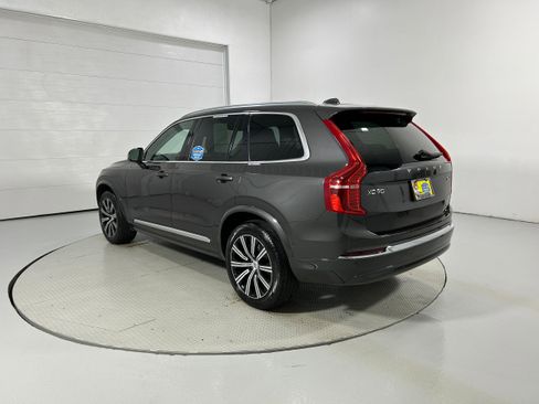 Used 2023 Volvo XC90 B6 Plus AWD/4WD image 22