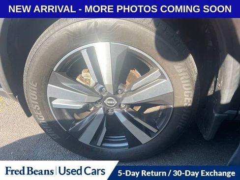 Used 2023 Nissan Rogue SL AWD/4WD image 14