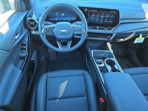 New 2026 Chevrolet Equinox LT w/ Convenience Package II image 12