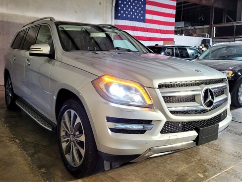 Used 2016 Mercedes-Benz GL 450 GL 450 4MATIC Sport Utility 4D image 4