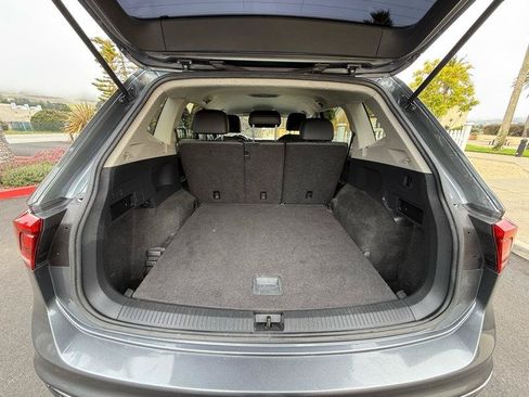 Used 2018 Volkswagen Tiguan SE AWD/4WD image 22